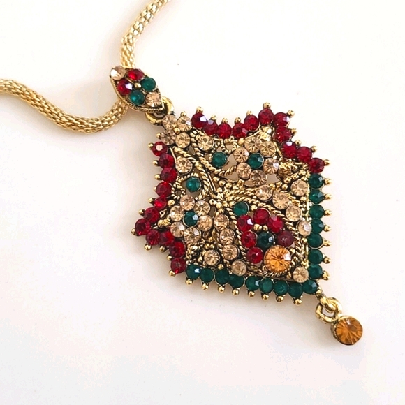 Necklace Set - Picture 3 of 10